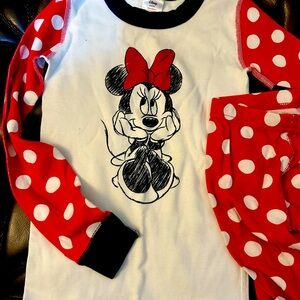 Hanna Anderson 6/7 Disney pajamas